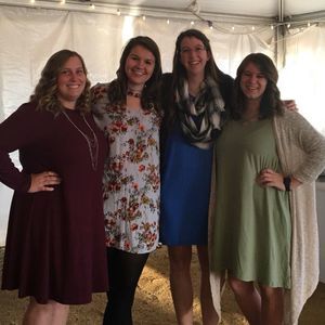 Meet your Posher, Laura